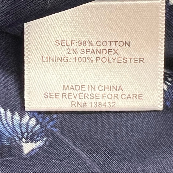 Modcloth Maroon Velvet Cropped Two Button Blazer Size Large - Picture 10 of 10